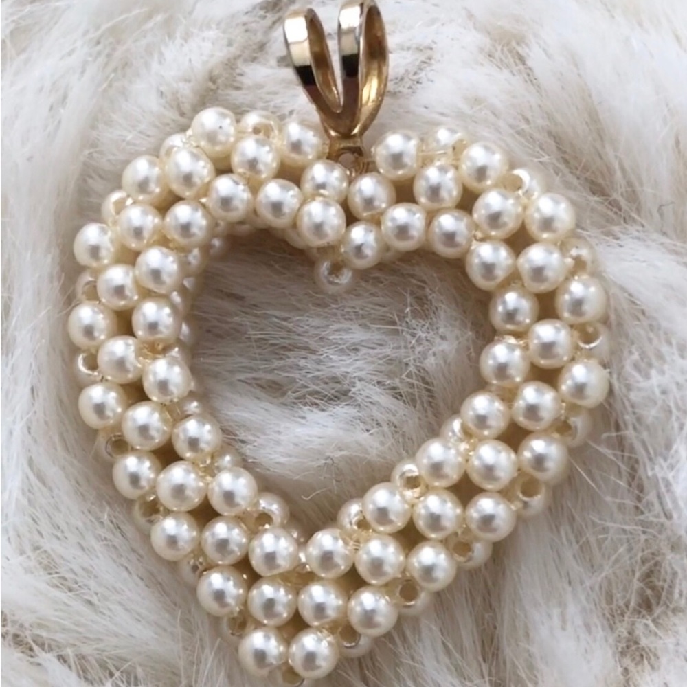 Lovely Vintage Pearl-Clustered Heart Pendant